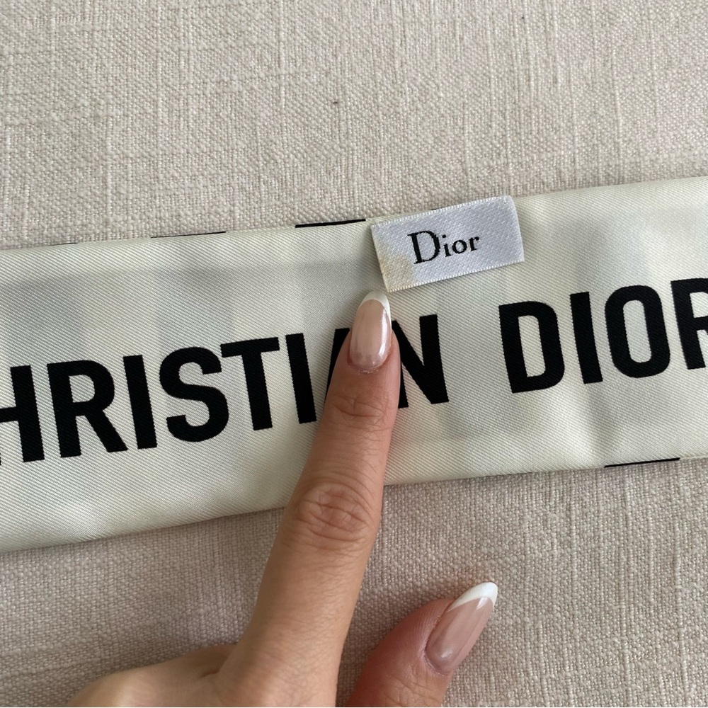 Christian Dior J'adore Striped Mitzah Scarf - Picture 7 of 17